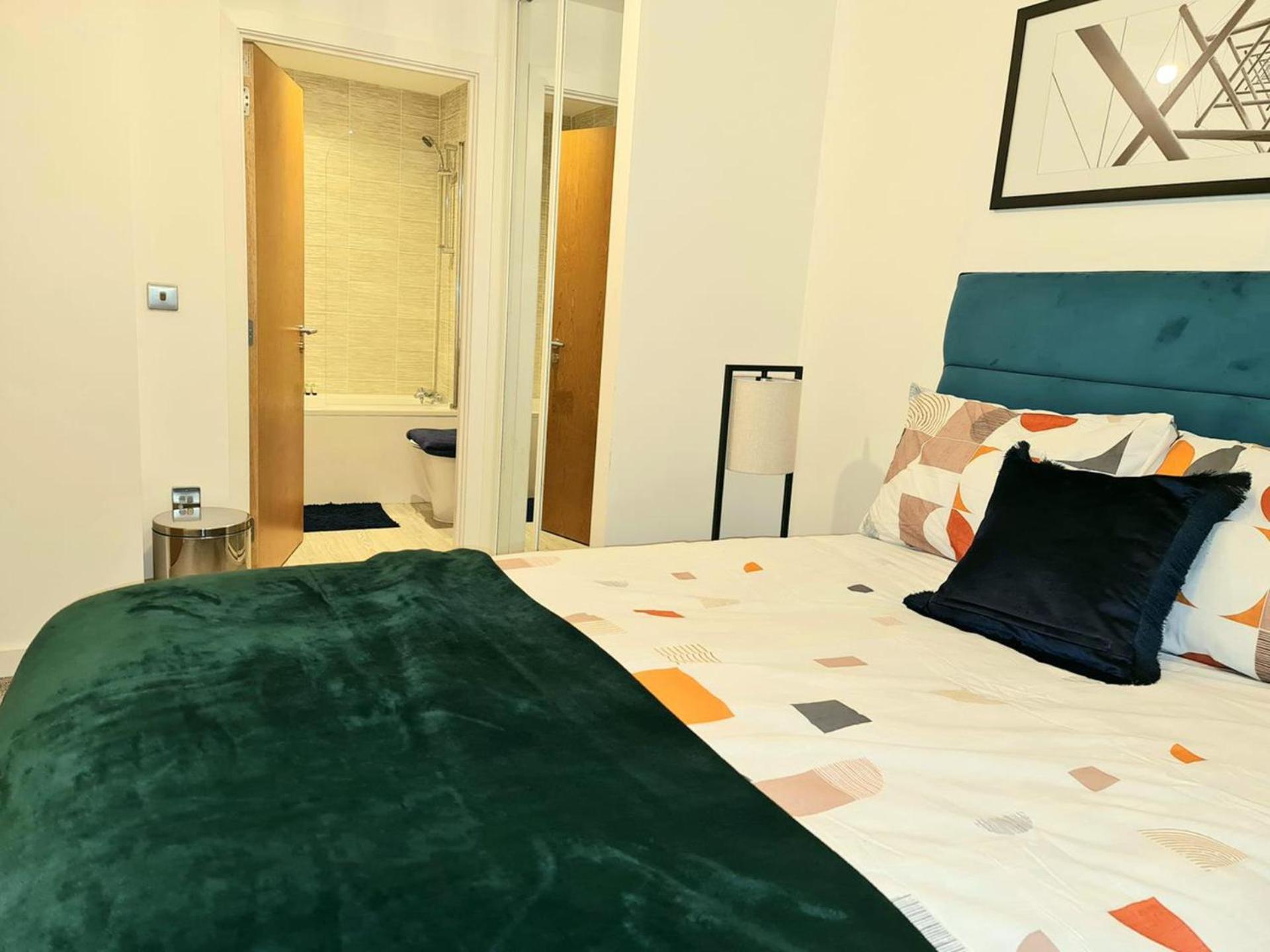Exquisite Cosy 2-Bed Apartment In Salford Манчестер Екстер'єр фото